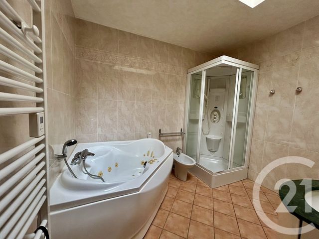 Appartement F6 &agrave; vendre - 6 pi&egrave;ces - 193 m2 - La Roche Sur Yon - 85 - PAYS-DE-LOIRE