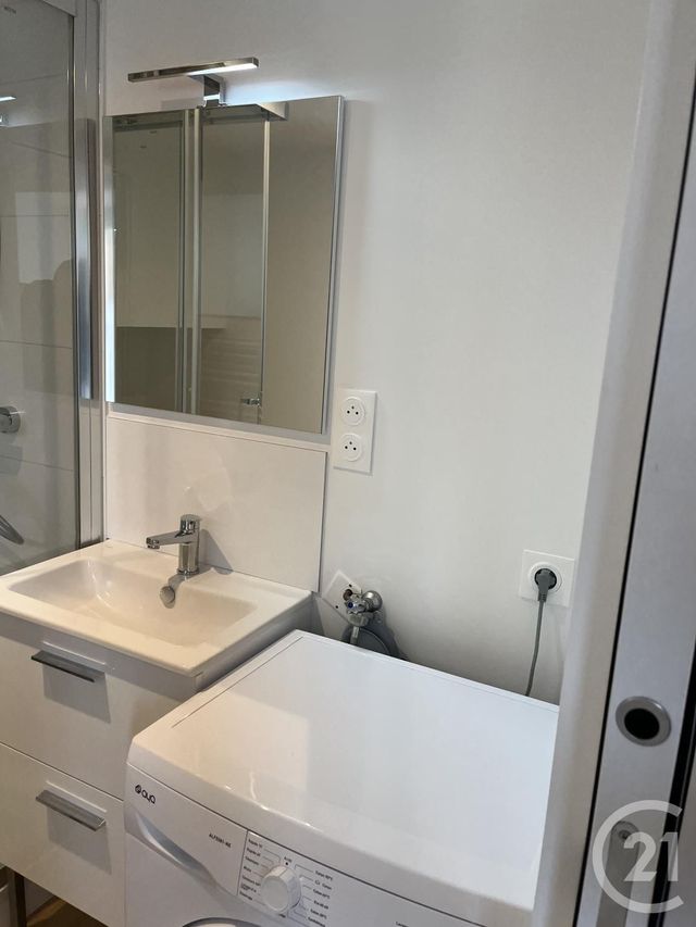Appartement F1 &agrave; louer - 1 pi&egrave;ce - 27 m2 - La Roche Sur Yon - 85 - PAYS-DE-LOIRE