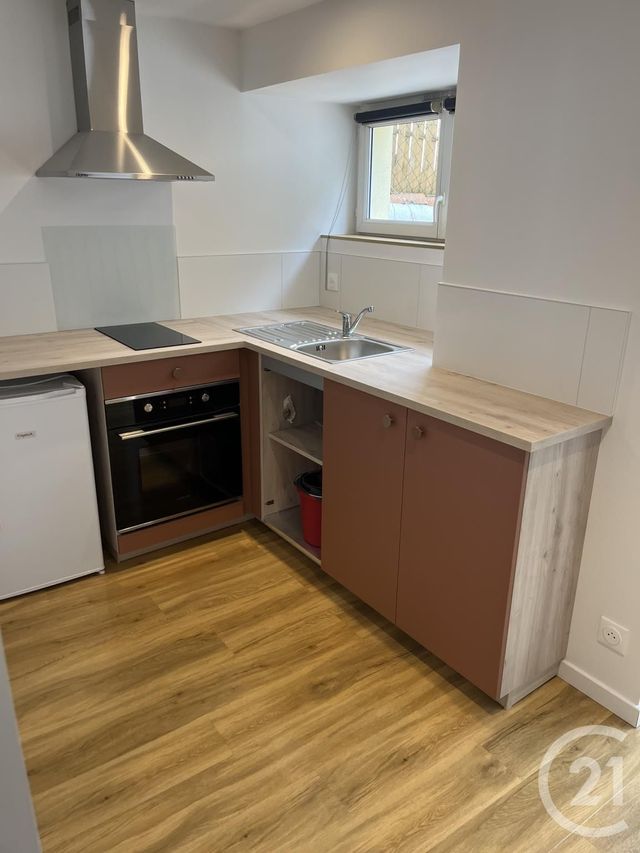Appartement F1 &agrave; louer - 1 pi&egrave;ce - 27 m2 - La Roche Sur Yon - 85 - PAYS-DE-LOIRE