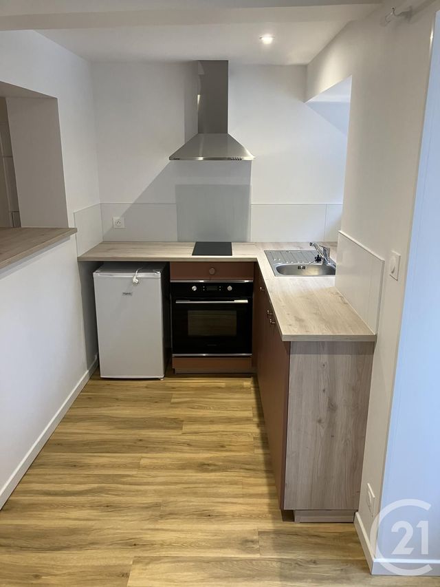 Appartement F1 &agrave; louer - 1 pi&egrave;ce - 27 m2 - La Roche Sur Yon - 85 - PAYS-DE-LOIRE