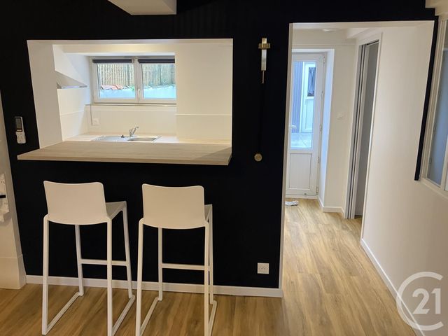 Appartement F1 &agrave; louer - 1 pi&egrave;ce - 27 m2 - La Roche Sur Yon - 85 - PAYS-DE-LOIRE