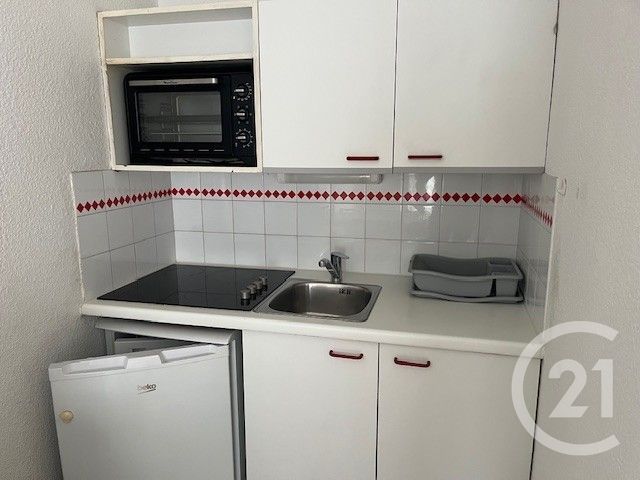 Appartement &agrave; louer - 2 pi&egrave;ces - 28 m2 - La Roche Sur Yon - 85 - PAYS-DE-LOIRE