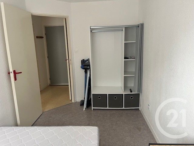 Appartement &agrave; louer - 2 pi&egrave;ces - 28 m2 - La Roche Sur Yon - 85 - PAYS-DE-LOIRE
