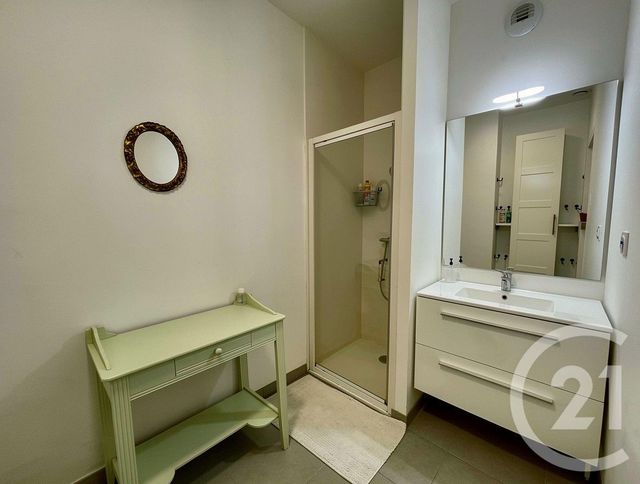 Appartement F4 &agrave; vendre - 4 pi&egrave;ces - 86,38 m2 - La Roche Sur Yon - 85 - PAYS-DE-LOIRE