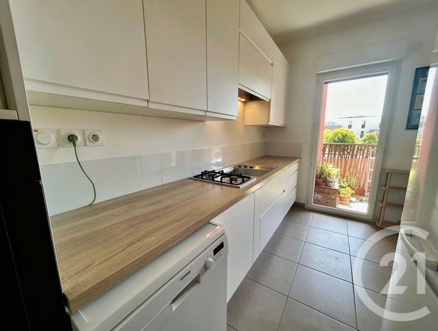 Appartement F4 &agrave; vendre - 4 pi&egrave;ces - 86,38 m2 - La Roche Sur Yon - 85 - PAYS-DE-LOIRE