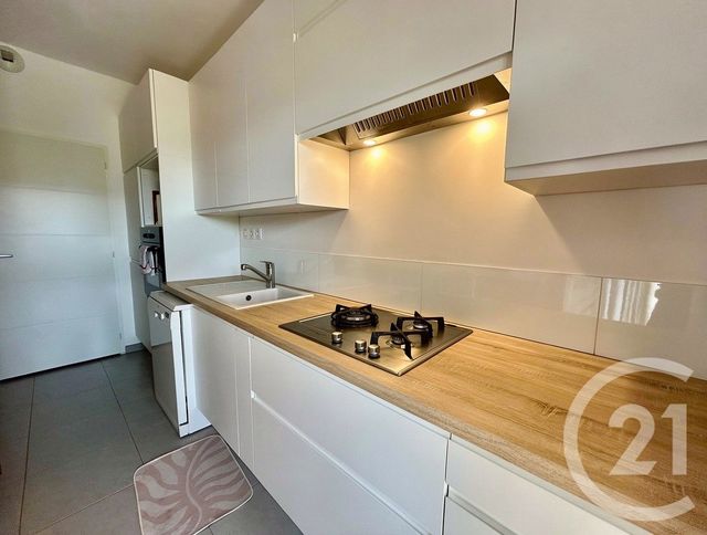 Appartement F4 &agrave; vendre - 4 pi&egrave;ces - 86,38 m2 - La Roche Sur Yon - 85 - PAYS-DE-LOIRE
