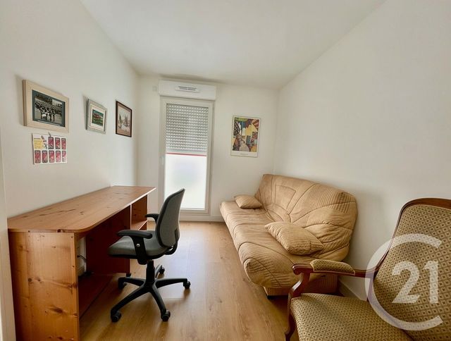 Appartement F4 &agrave; vendre - 4 pi&egrave;ces - 86,38 m2 - La Roche Sur Yon - 85 - PAYS-DE-LOIRE