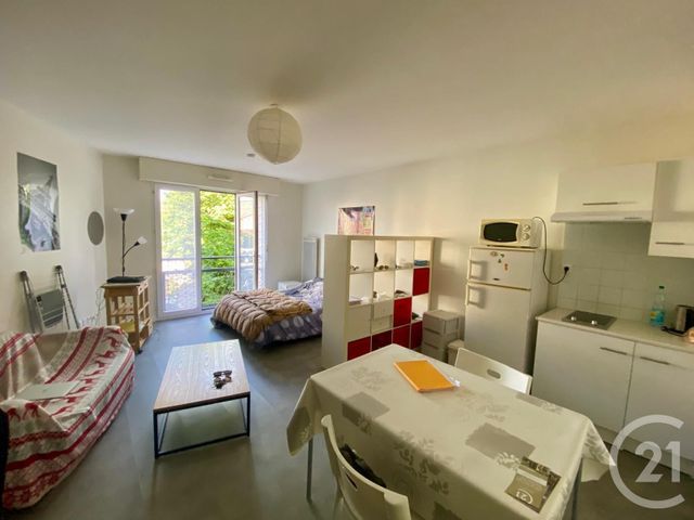 Appartement T1 &agrave; louer - 1 pi&egrave;ce - 33,82 m2 - La Roche Sur Yon - 85 - PAYS-DE-LOIRE