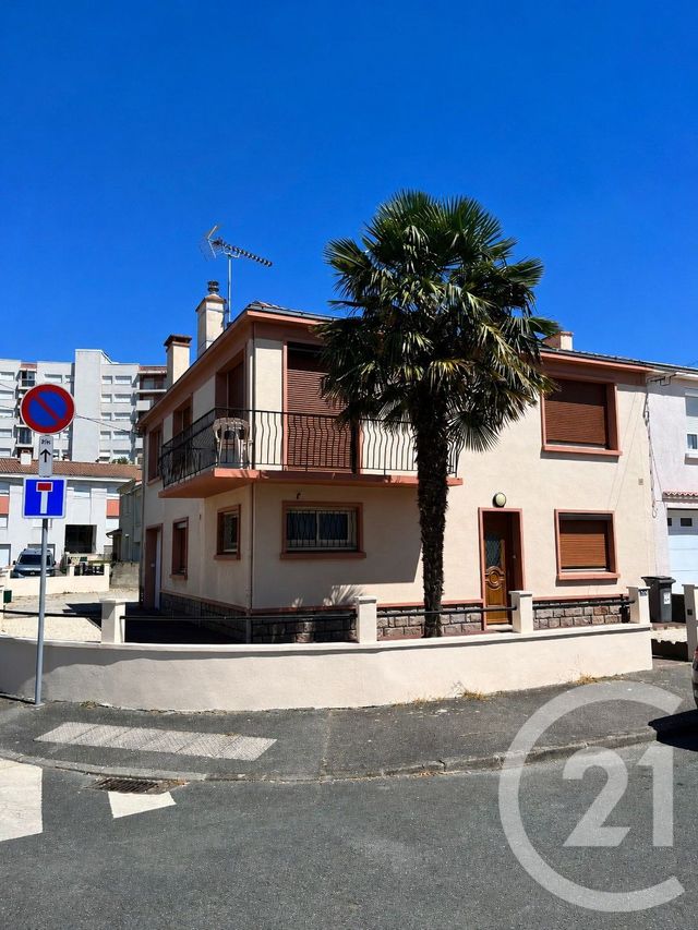 Maison &agrave; louer - 8 pi&egrave;ces - 133,14 m2 - La Roche Sur Yon - 85 - PAYS-DE-LOIRE