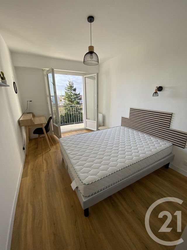 Appartement F4 &agrave; vendre - 4 pi&egrave;ces - 88,77 m2 - La Roche Sur Yon - 85 - PAYS-DE-LOIRE