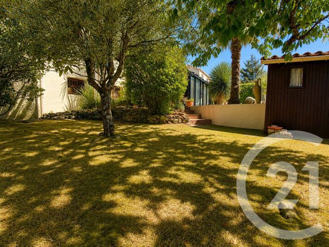 Maison &agrave; vendre - 6 pi&egrave;ces - 158,21 m2 - La Roche Sur Yon - 85 - PAYS-DE-LOIRE