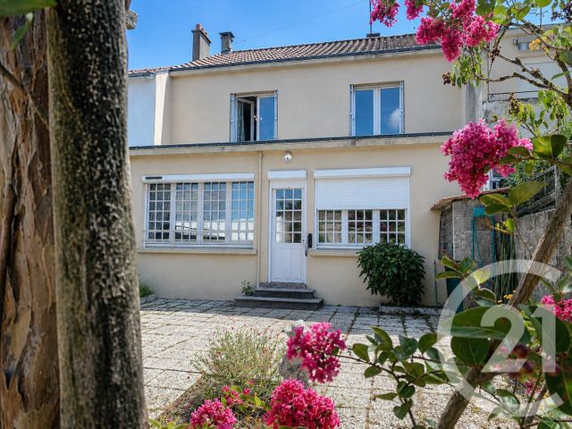 Maison &agrave; vendre - 6 pi&egrave;ces - 119 m2 - La Roche Sur Yon - 85 - PAYS-DE-LOIRE