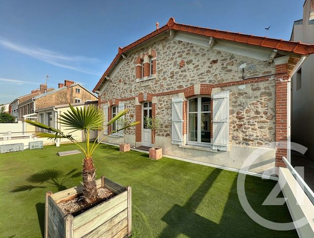 Maison &agrave; vendre - 5 pi&egrave;ces - 129 m2 - La Roche Sur Yon - 85 - PAYS-DE-LOIRE