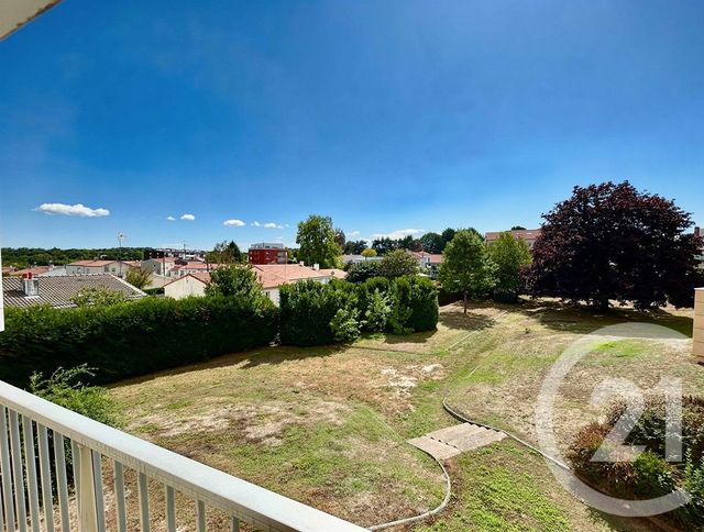 Appartement F3 bis &agrave; vendre - 4 pi&egrave;ces - 98,20 m2 - La Roche Sur Yon - 85 - PAYS-DE-LOIRE
