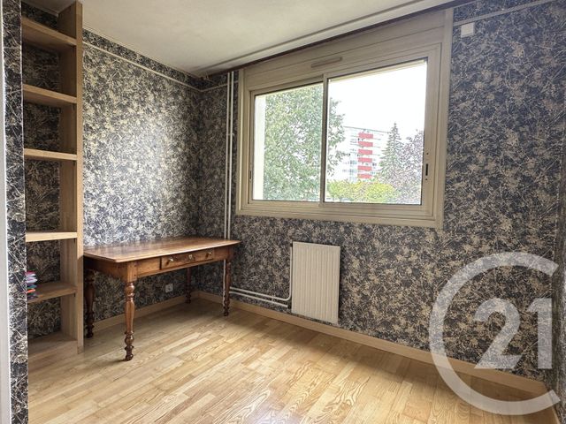 Appartement F3 bis &agrave; vendre - 4 pi&egrave;ces - 98,20 m2 - La Roche Sur Yon - 85 - PAYS-DE-LOIRE