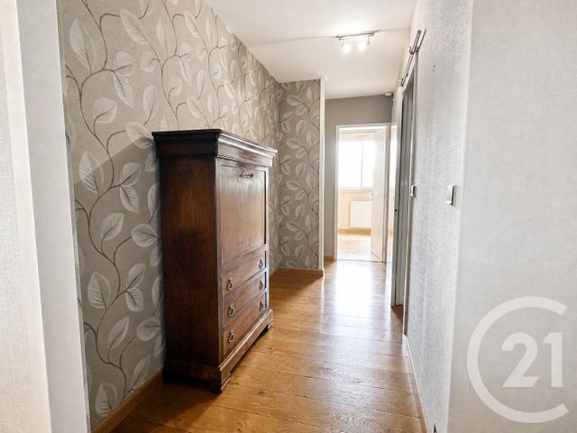 Appartement F3 bis &agrave; vendre - 4 pi&egrave;ces - 98,20 m2 - La Roche Sur Yon - 85 - PAYS-DE-LOIRE