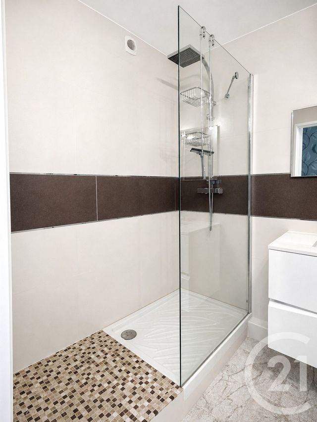 Appartement F3 bis &agrave; vendre - 4 pi&egrave;ces - 98,20 m2 - La Roche Sur Yon - 85 - PAYS-DE-LOIRE