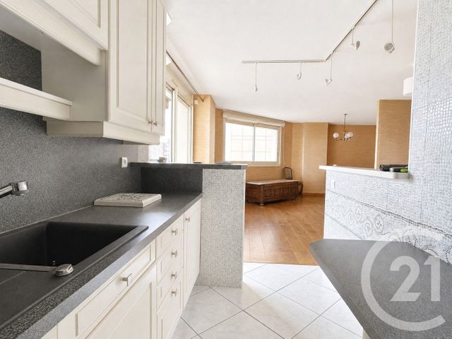 Appartement F3 bis &agrave; vendre - 4 pi&egrave;ces - 98,20 m2 - La Roche Sur Yon - 85 - PAYS-DE-LOIRE