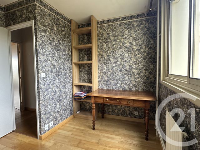 Appartement F3 bis &agrave; vendre - 4 pi&egrave;ces - 98,20 m2 - La Roche Sur Yon - 85 - PAYS-DE-LOIRE