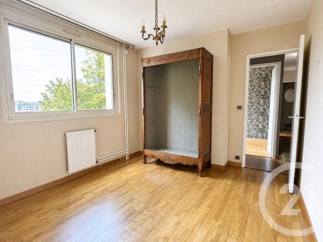 Appartement F3 bis &agrave; vendre - 4 pi&egrave;ces - 98,20 m2 - La Roche Sur Yon - 85 - PAYS-DE-LOIRE