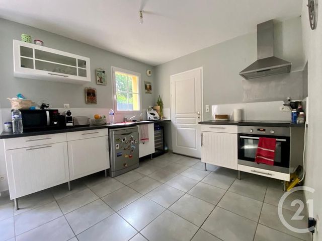 Maison &agrave; louer - 5 pi&egrave;ces - 91,32 m2 - La Roche Sur Yon - 85 - PAYS-DE-LOIRE
