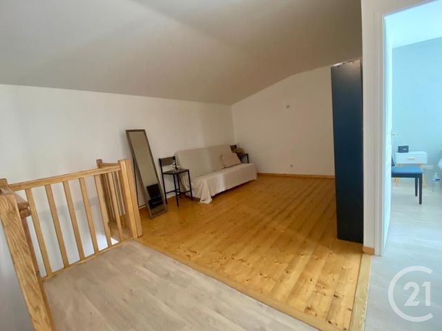 Maison &agrave; louer - 5 pi&egrave;ces - 91,32 m2 - La Roche Sur Yon - 85 - PAYS-DE-LOIRE