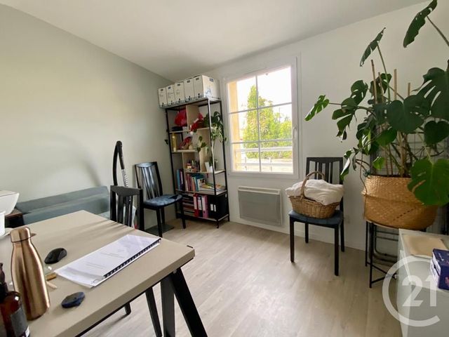 Maison &agrave; louer - 5 pi&egrave;ces - 91,32 m2 - La Roche Sur Yon - 85 - PAYS-DE-LOIRE