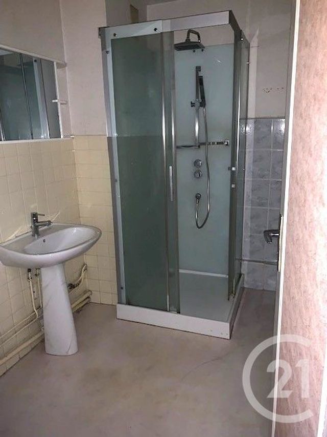 Appartement F3 &agrave; vendre - 3 pi&egrave;ces - 75 m2 - La Roche Sur Yon - 85 - PAYS-DE-LOIRE