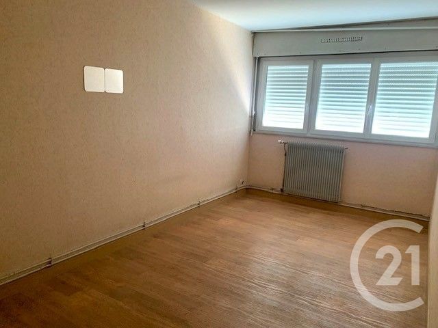 Appartement F3 &agrave; vendre - 3 pi&egrave;ces - 75 m2 - La Roche Sur Yon - 85 - PAYS-DE-LOIRE
