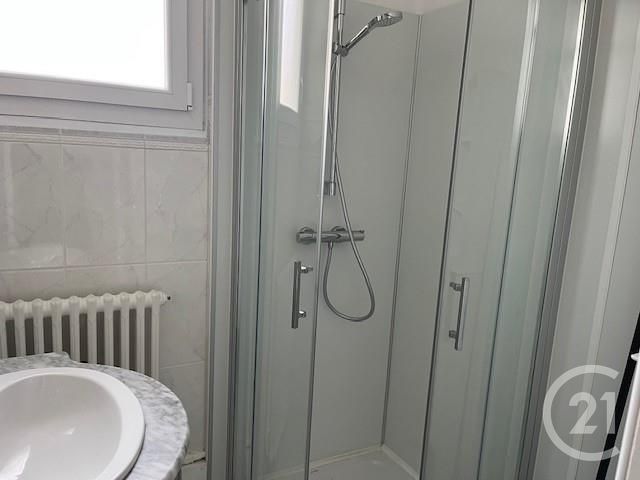 Maison &agrave; louer - 4 pi&egrave;ces - 77,82 m2 - La Roche Sur Yon - 85 - PAYS-DE-LOIRE