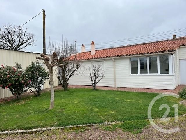 Maison &agrave; louer - 4 pi&egrave;ces - 77,82 m2 - La Roche Sur Yon - 85 - PAYS-DE-LOIRE