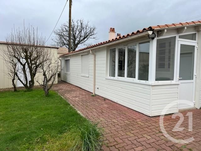 Maison &agrave; louer - 4 pi&egrave;ces - 77,82 m2 - La Roche Sur Yon - 85 - PAYS-DE-LOIRE