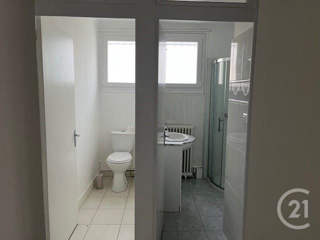 Maison &agrave; louer - 4 pi&egrave;ces - 77,82 m2 - La Roche Sur Yon - 85 - PAYS-DE-LOIRE