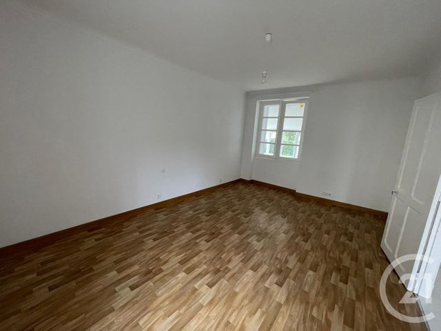 Maison &agrave; louer - 4 pi&egrave;ces - 77,82 m2 - La Roche Sur Yon - 85 - PAYS-DE-LOIRE
