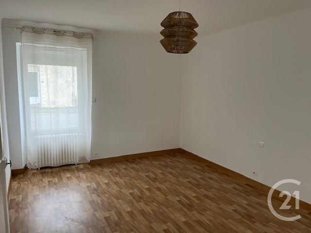 Maison &agrave; louer - 4 pi&egrave;ces - 77,82 m2 - La Roche Sur Yon - 85 - PAYS-DE-LOIRE