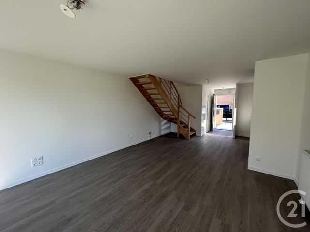 Maison &agrave; louer - 4 pi&egrave;ces - 85,12 m2 - Ifs - 14 - BASSE-NORMANDIE