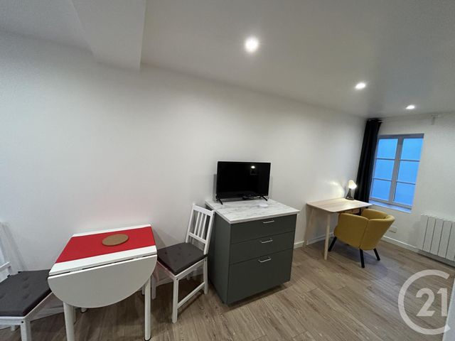 Appartement Duplex &agrave; louer - 2 pi&egrave;ces - 23 m2 - Falaise - 14 - BASSE-NORMANDIE