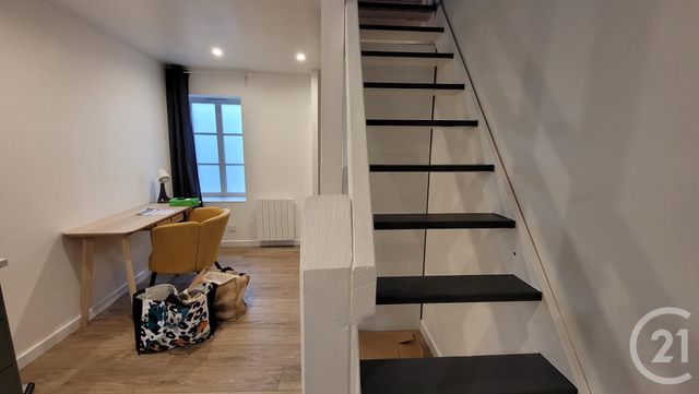 Appartement Duplex &agrave; louer - 2 pi&egrave;ces - 23 m2 - Falaise - 14 - BASSE-NORMANDIE