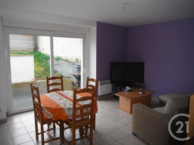 Maison &agrave; louer - 3 pi&egrave;ces - 46 m2 - Ussy - 14 - BASSE-NORMANDIE