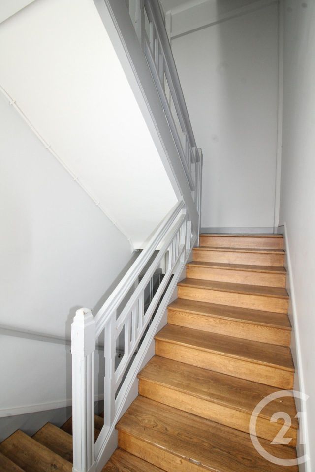 Appartement F2 &agrave; louer - 2 pi&egrave;ces - 56,32 m2 - Falaise - 14 - BASSE-NORMANDIE