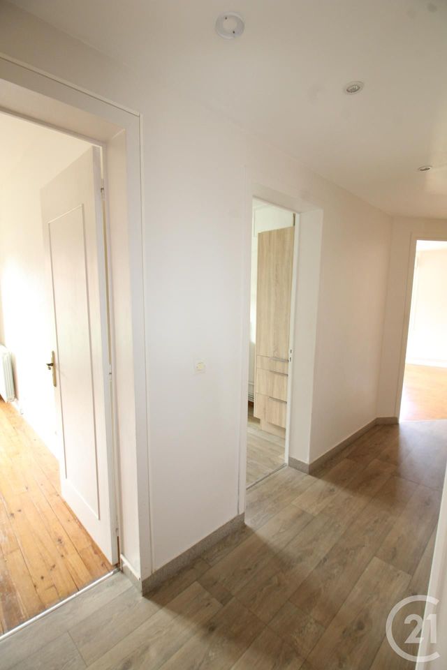 Appartement F3 &agrave; louer - 3 pi&egrave;ces - 72 m2 - Falaise - 14 - BASSE-NORMANDIE