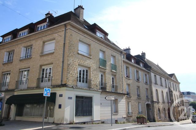Appartement F3 &agrave; louer - 3 pi&egrave;ces - 72 m2 - Falaise - 14 - BASSE-NORMANDIE
