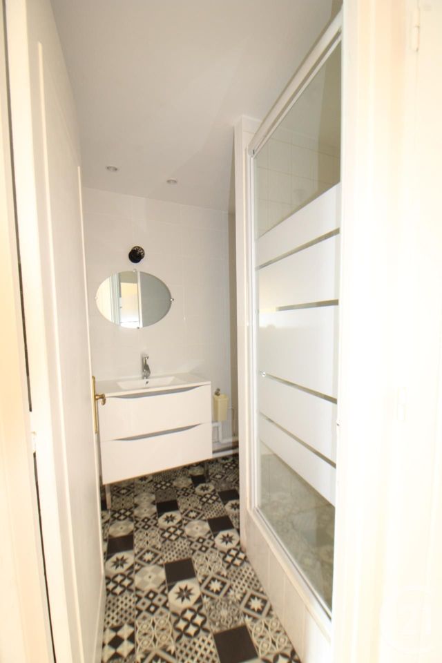 Appartement F3 &agrave; louer - 3 pi&egrave;ces - 72 m2 - Falaise - 14 - BASSE-NORMANDIE