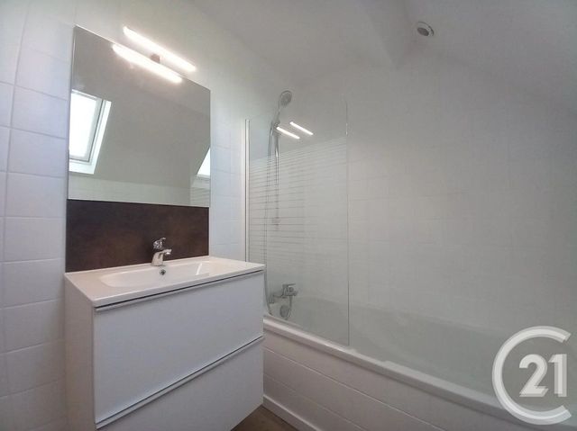 Maison &agrave; louer - 4 pi&egrave;ces - 102 m2 - St Germain De Tournebut - 50 - BASSE-NORMANDIE