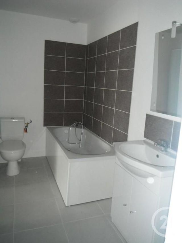 Maison &agrave; louer - 3 pi&egrave;ces - 60 m2 - Ussy - 14 - BASSE-NORMANDIE