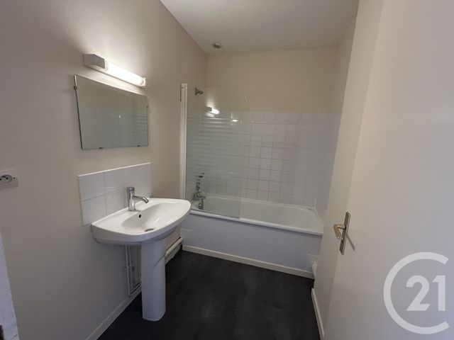 Appartement F3 &agrave; vendre - 3 pi&egrave;ces - 45 m2 - Falaise - 14 - BASSE-NORMANDIE