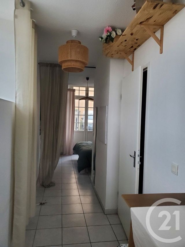 Appartement Studio &agrave; louer - 1 pi&egrave;ce - 23,54 m2 - Falaise - 14 - BASSE-NORMANDIE