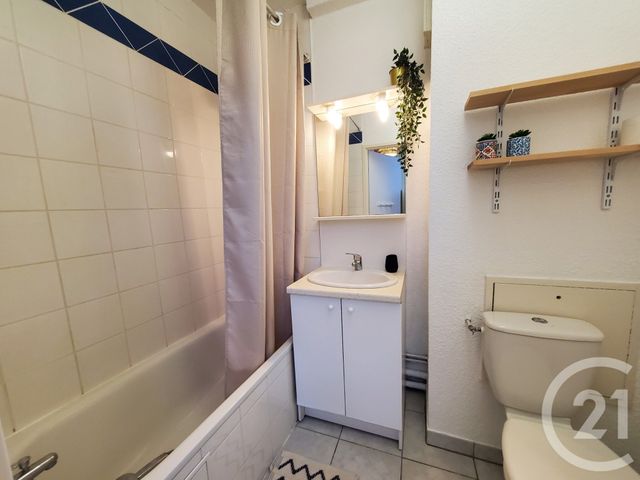 Appartement Studio &agrave; louer - 1 pi&egrave;ce - 23,54 m2 - Falaise - 14 - BASSE-NORMANDIE