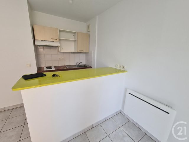 Appartement F2 &agrave; louer - 2 pi&egrave;ces - 35 m2 - Falaise - 14 - BASSE-NORMANDIE