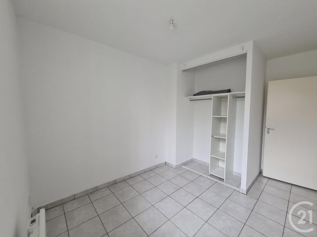 Appartement F2 &agrave; louer - 2 pi&egrave;ces - 35 m2 - Falaise - 14 - BASSE-NORMANDIE